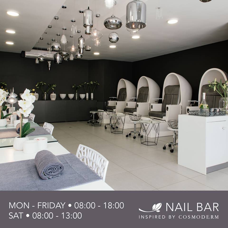 Nail Bar